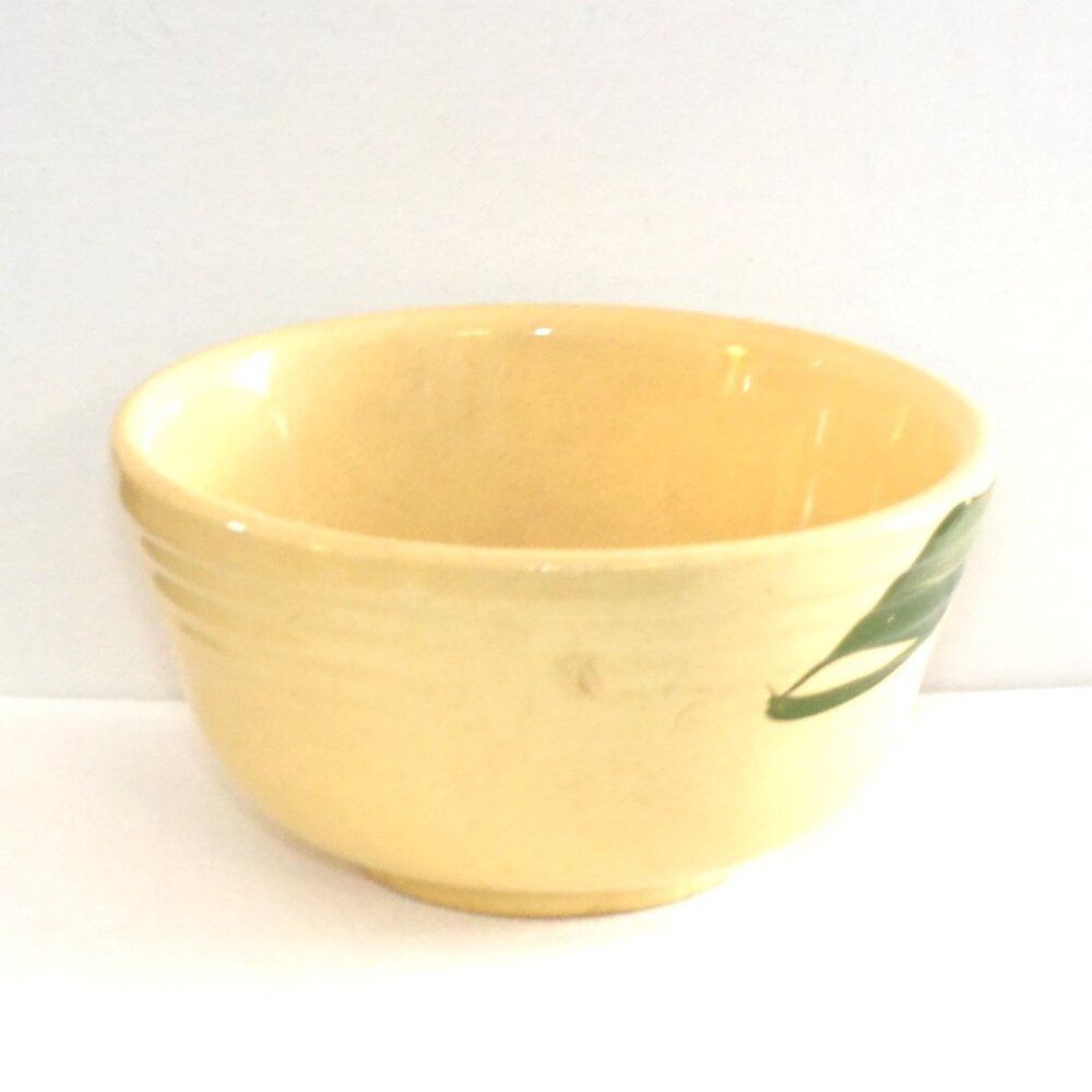 Vintage Watt 06 USA Ovenware Apple Design Mixing Bowl - Picture 4 of 8